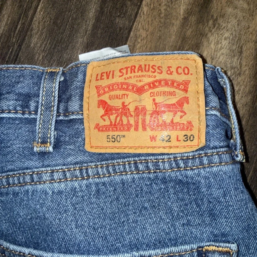 Levi's 550 Relaxed‎ Fit Straight Leg Dark Wash Denim Jeans Men's Size 42x30